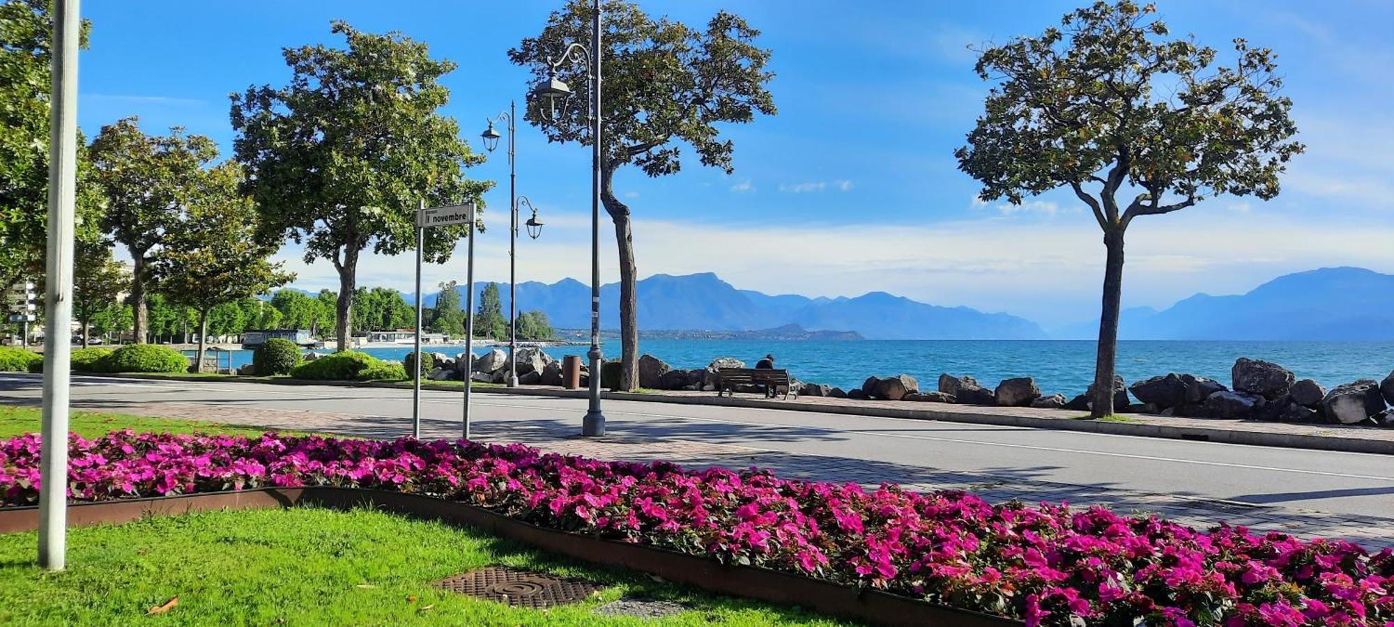 Country Esmera Desenzano del Garda Exterior foto
